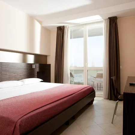 Rosso Frizzante Отель