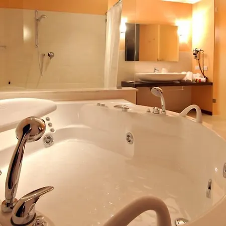 Rosso Frizzante Hotel 3*