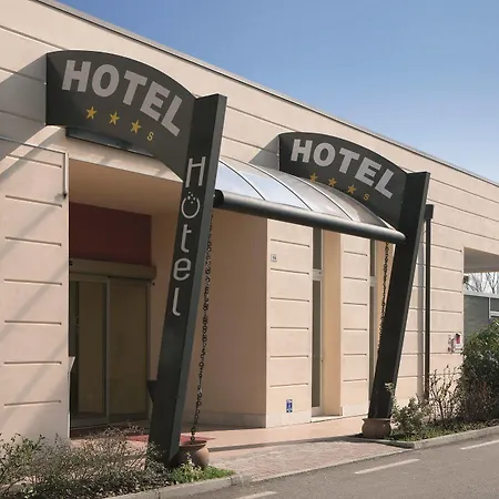 Hotel Rosso Frizzante 3*
