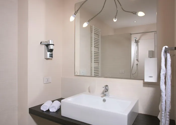 Rosso Frizzante Otel Sorbara