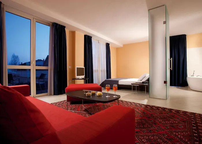 Rosso Frizzante Otel 3*